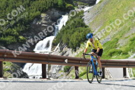 Photo #2161085 | 19-06-2022 15:50 | Passo Dello Stelvio - Waterfall curve BICYCLES