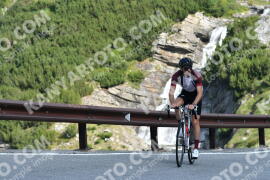 Photo #2379958 | 24-07-2022 09:28 | Passo Dello Stelvio - Waterfall curve BICYCLES