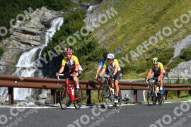 Photo #4080793 | 26-08-2023 09:56 | Passo Dello Stelvio - Waterfall curve BICYCLES