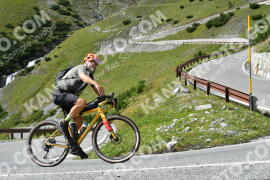 Photo #2464555 | 31-07-2022 16:14 | Passo Dello Stelvio - Waterfall curve BICYCLES