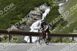 Photo #3594615 | 27-07-2023 13:16 | Passo Dello Stelvio - Waterfall curve BICYCLES