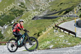Photo #2526933 | 07-08-2022 10:03 | Passo Dello Stelvio - Waterfall curve BICYCLES