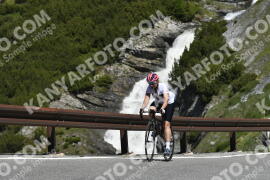 Photo #3244653 | 26-06-2023 11:17 | Passo Dello Stelvio - Waterfall curve BICYCLES