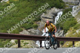 Foto #4281112 | 17-09-2023 11:19 | Passo Dello Stelvio - Waterfall Kehre BICYCLES