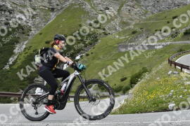 Photo #3546453 | 22-07-2023 11:01 | Passo Dello Stelvio - Waterfall curve BICYCLES