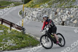 Fotó #3358909 | 05-07-2023 14:00 | Passo Dello Stelvio - Vízesés kanyar Bicajosok