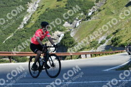 Photo #2397557 | 25-07-2022 09:32 | Passo Dello Stelvio - Waterfall curve BICYCLES