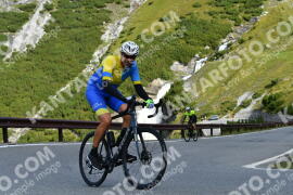 Photo #3933037 | 18-08-2023 09:30 | Passo Dello Stelvio - Waterfall curve BICYCLES