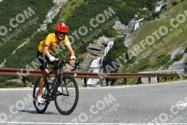 Photo #2398014 | 25-07-2022 10:10 | Passo Dello Stelvio - Waterfall curve BICYCLES