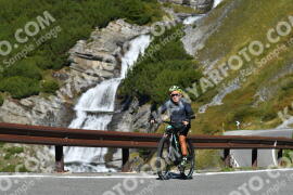Fotó #4305353 | 26-09-2023 10:44 | Passo Dello Stelvio - Vízesés kanyar Bicajosok