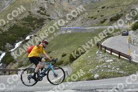 Fotó #3038144 | 03-06-2023 10:59 | Passo Dello Stelvio - Vízesés kanyar Bicajosok