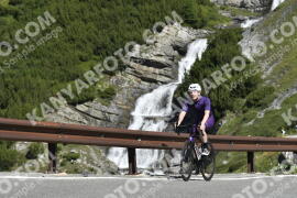 Fotó #3604359 | 28-07-2023 10:16 | Passo Dello Stelvio - Vízesés kanyar Bicajosok