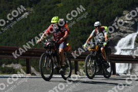 Fotó #4171001 | 05-09-2023 14:34 | Passo Dello Stelvio - Vízesés kanyar Bicajosok