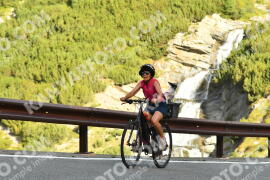 Fotó #4049273 | 24-08-2023 09:29 | Passo Dello Stelvio - Vízesés kanyar Bicajosok