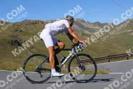 Photo #3957796 | 19-08-2023 11:00 | Passo Dello Stelvio - Peak BICYCLES