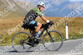 Photo #2736380 | 25-08-2022 11:36 | Passo Dello Stelvio - Peak BICYCLES