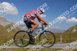 Photo #3983374 | 20-08-2023 12:14 | Passo Dello Stelvio - Peak BICYCLES