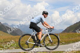 Foto #3920544 | 17-08-2023 12:16 | Passo Dello Stelvio - die Spitze BICYCLES