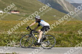 Photo #3509935 | 17-07-2023 11:00 | Passo Dello Stelvio - Peak BICYCLES