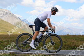 Foto #4023953 | 22-08-2023 14:31 | Passo Dello Stelvio - die Spitze BICYCLES