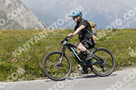 Photo #3427580 | 11-07-2023 14:00 | Passo Dello Stelvio - Peak BICYCLES