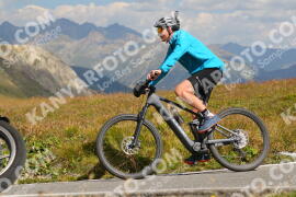 Photo #4002484 | 21-08-2023 11:30 | Passo Dello Stelvio - Peak BICYCLES