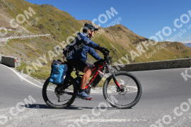 Photo #2717645 | 23-08-2022 11:34 | Passo Dello Stelvio - Prato side BICYCLES