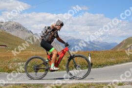 Foto #2672428 | 16-08-2022 14:25 | Passo Dello Stelvio - die Spitze BICYCLES