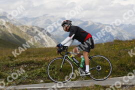 Photo #3700624 | 02-08-2023 13:45 | Passo Dello Stelvio - Peak BICYCLES