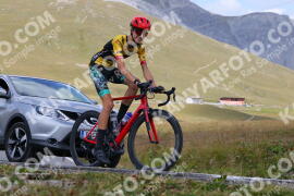 Photo #4036816 | 23-08-2023 13:04 | Passo Dello Stelvio - Peak BICYCLES
