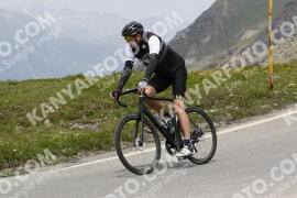 Photo #3290962 | 29-06-2023 13:49 | Passo Dello Stelvio - Peak BICYCLES