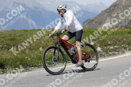 Photo #3242884 | 26-06-2023 14:36 | Passo Dello Stelvio - Peak BICYCLES