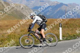 Photo #2736524 | 25-08-2022 11:54 | Passo Dello Stelvio - Peak BICYCLES
