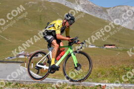 Photo #3983085 | 20-08-2023 12:06 | Passo Dello Stelvio - Peak BICYCLES