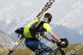 Photo #3156570 | 18-06-2023 13:37 | Passo Dello Stelvio - Peak BICYCLES