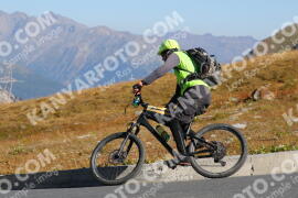 Foto #4197245 | 08-09-2023 10:27 | Passo Dello Stelvio - die Spitze BICYCLES