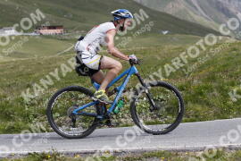 Foto #3378256 | 08-07-2023 10:19 | Passo Dello Stelvio - die Spitze BICYCLES
