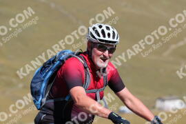 Foto #2735920 | 25-08-2022 10:39 | Passo Dello Stelvio - die Spitze BICYCLES