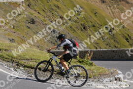 Photo #2717341 | 23-08-2022 10:38 | Passo Dello Stelvio - Prato side BICYCLES