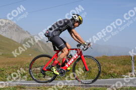 Photo #4046773 | 24-08-2023 11:12 | Passo Dello Stelvio - Peak BICYCLES