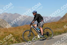 Photo #2733355 | 24-08-2022 13:56 | Passo Dello Stelvio - Peak BICYCLES