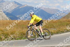 Photo #2755069 | 26-08-2022 13:16 | Passo Dello Stelvio - Peak BICYCLES