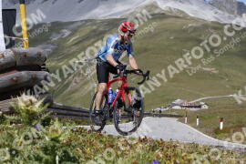 Foto #3696974 | 02-08-2023 12:20 | Passo Dello Stelvio - die Spitze BICYCLES