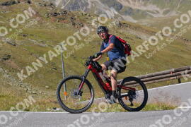 Foto #3961289 | 19-08-2023 12:00 | Passo Dello Stelvio - die Spitze BICYCLES