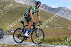 Foto #3829209 | 12-08-2023 10:33 | Passo Dello Stelvio - die Spitze BICYCLES