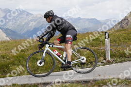 Photo #3648965 | 30-07-2023 11:20 | Passo Dello Stelvio - Peak BICYCLES