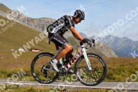 Foto #3851538 | 13-08-2023 10:10 | Passo Dello Stelvio - die Spitze BICYCLES