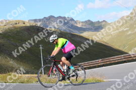 Foto #4000697 | 21-08-2023 10:19 | Passo Dello Stelvio - die Spitze BICYCLES