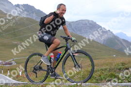 Foto #3921148 | 17-08-2023 12:36 | Passo Dello Stelvio - die Spitze BICYCLES