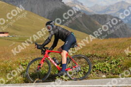 Foto #3932429 | 18-08-2023 11:12 | Passo Dello Stelvio - die Spitze BICYCLES